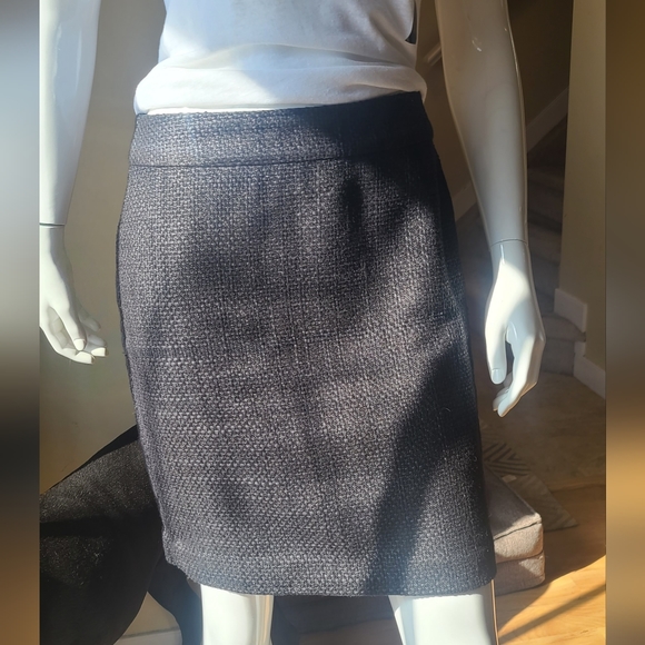 Skirt - Picture 2 of 3